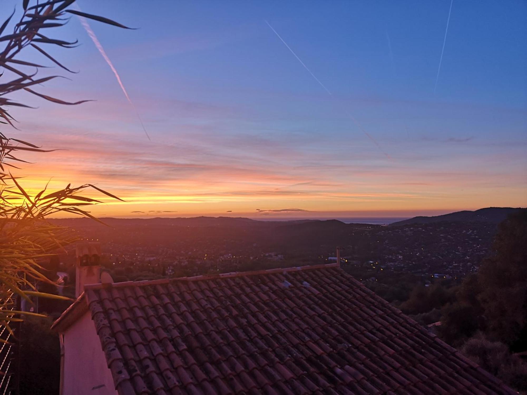 Vue Mer, Au Calme, Avec Jardin ! Spéracèdes エクステリア 写真